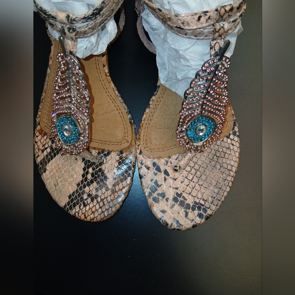 Womens Bakers Boho Rhinestone Thong Sandals Size 8